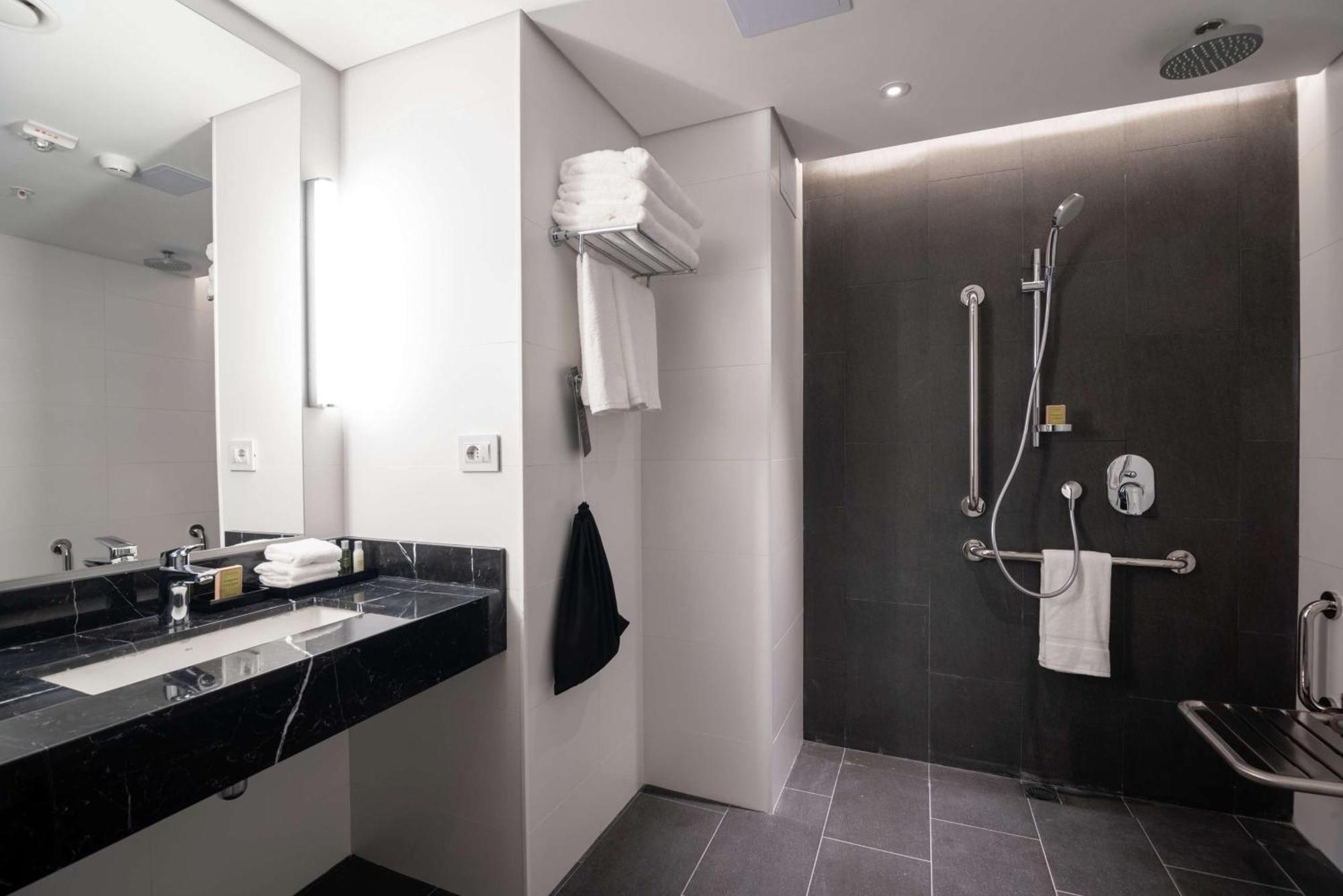 Soro Montevideo, Curio Collection By Hilton Hotel Exterior photo