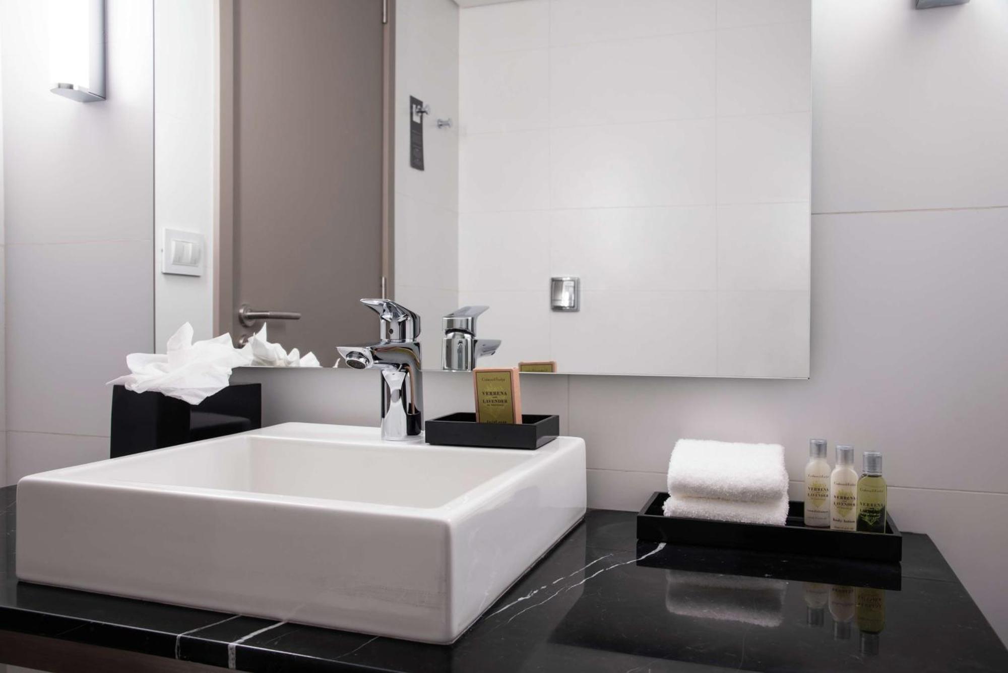 Soro Montevideo, Curio Collection By Hilton Hotel Exterior photo